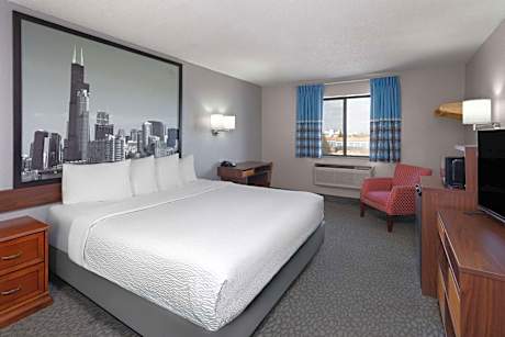 Super 8 by Wyndham Romeoville Bolingbrook