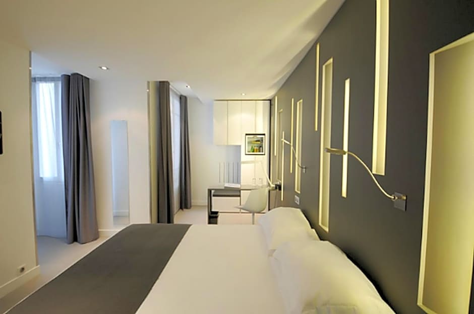 Arc De Triomphe Etoile Hotel