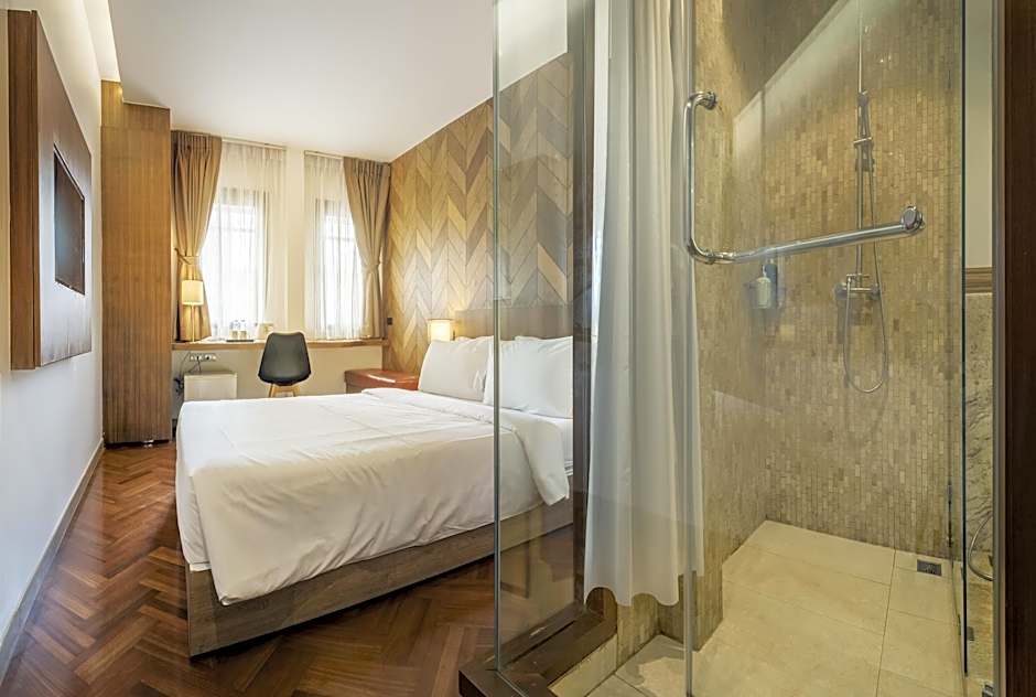 Superior 1 King Bed — 10 fotoğraftan 1. fotoğraf