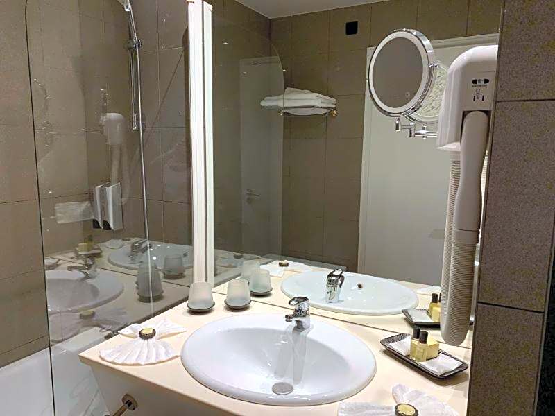 Grand Hôtel Du Tonneau D'Or