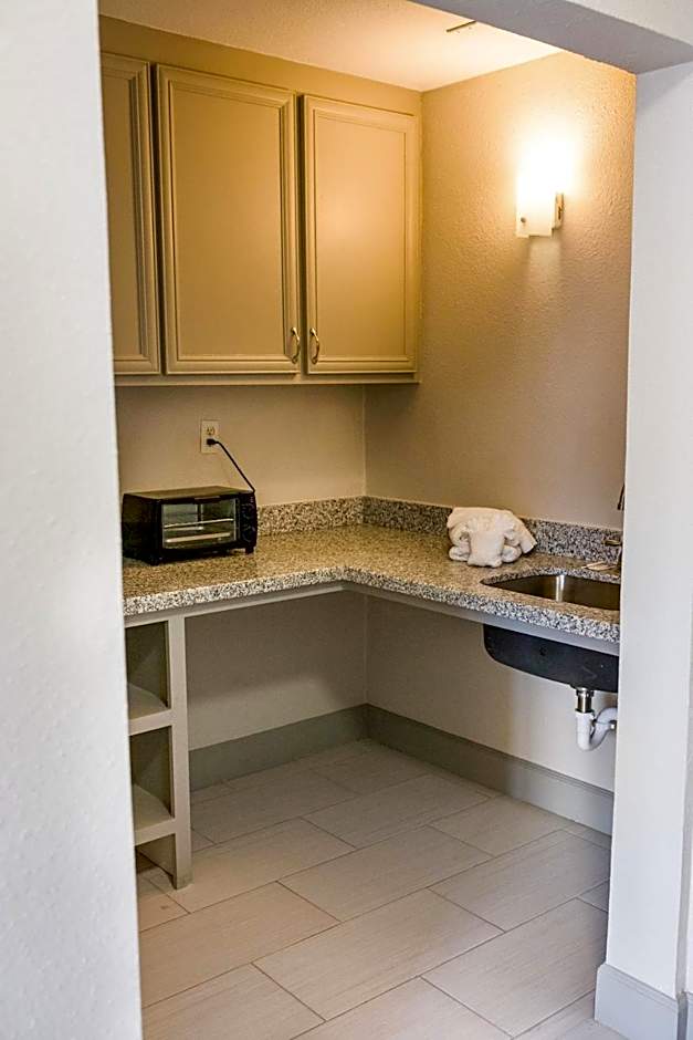 Harmony Inn and Suites