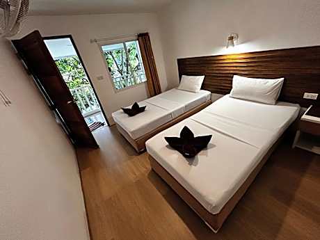 Budget Twin Room with Fan