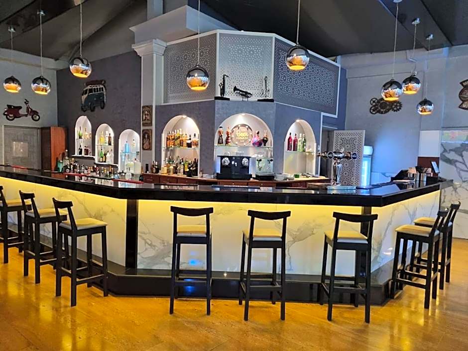 El Oumnia Puerto & Spa