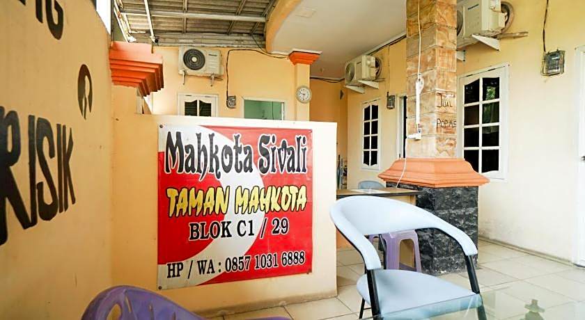 Mahkota Sivali near Soekarno Hatta Airport Mitra RedDoorz
