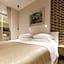 Envoy Hotel