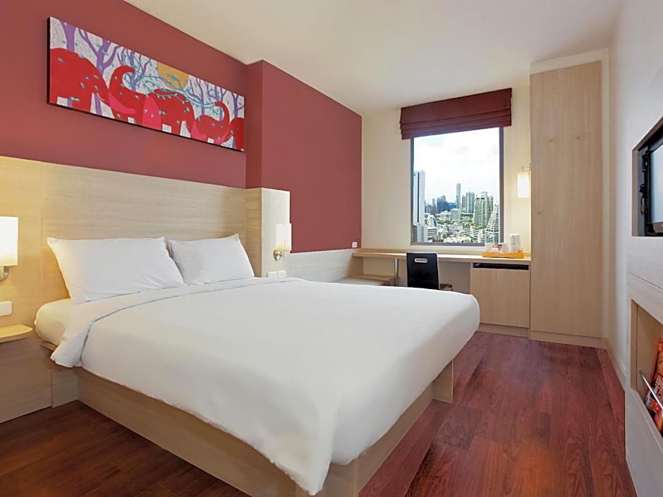 Ibis Bangkok Siam Hotel