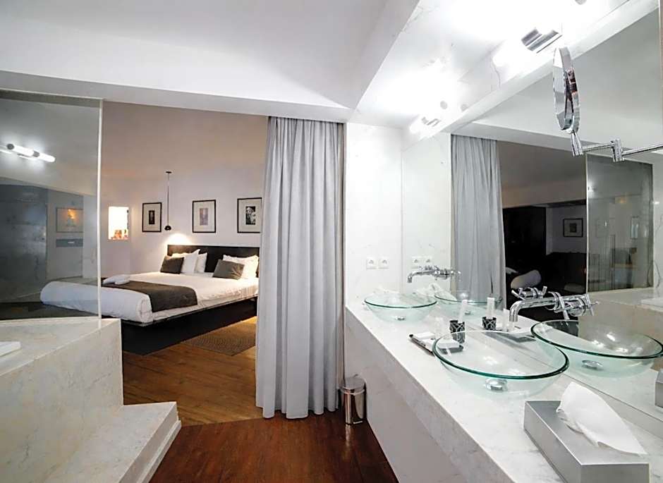 Bab Hotel