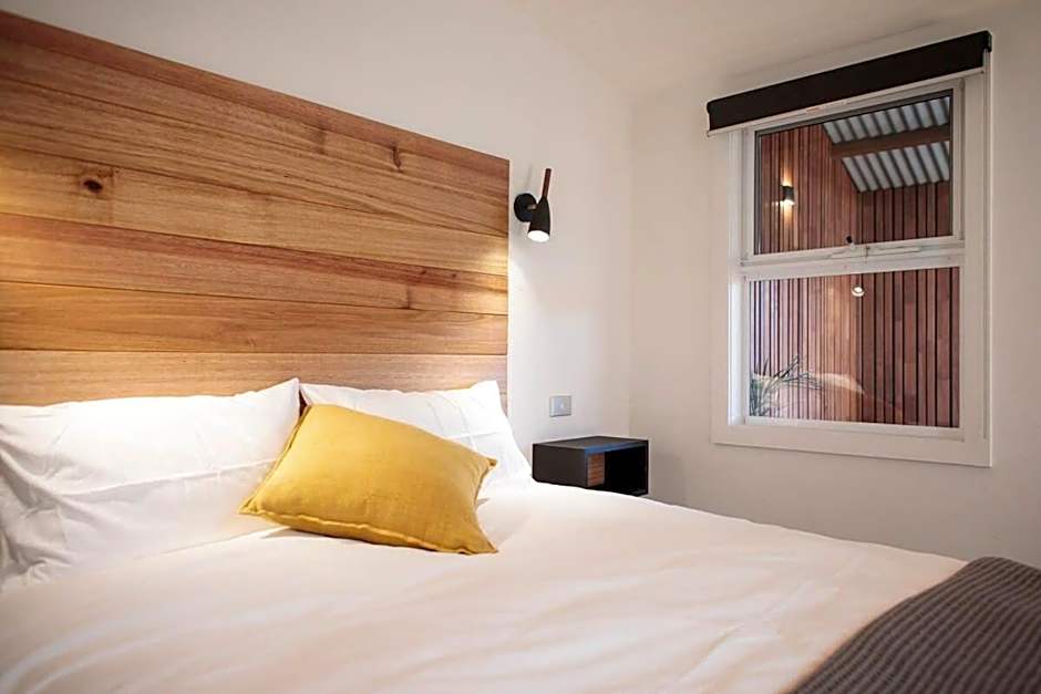 'The Hideout' Private Bungalow in Sandy Bay