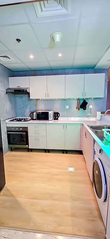 Spacious Apartment Marina View