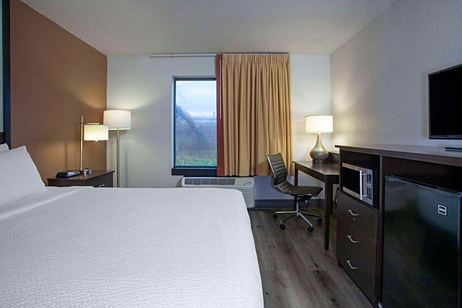 Super 8 by Wyndham Wausau