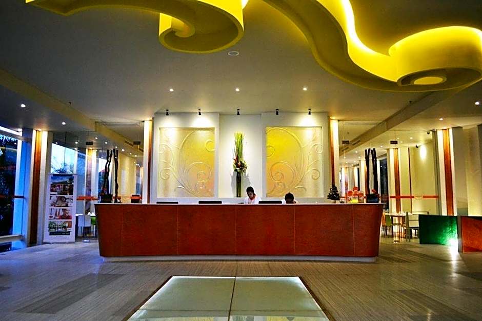 Harris Hotel & Residences Sunset Road