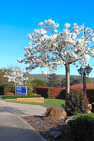 Hume Country Motor Inn