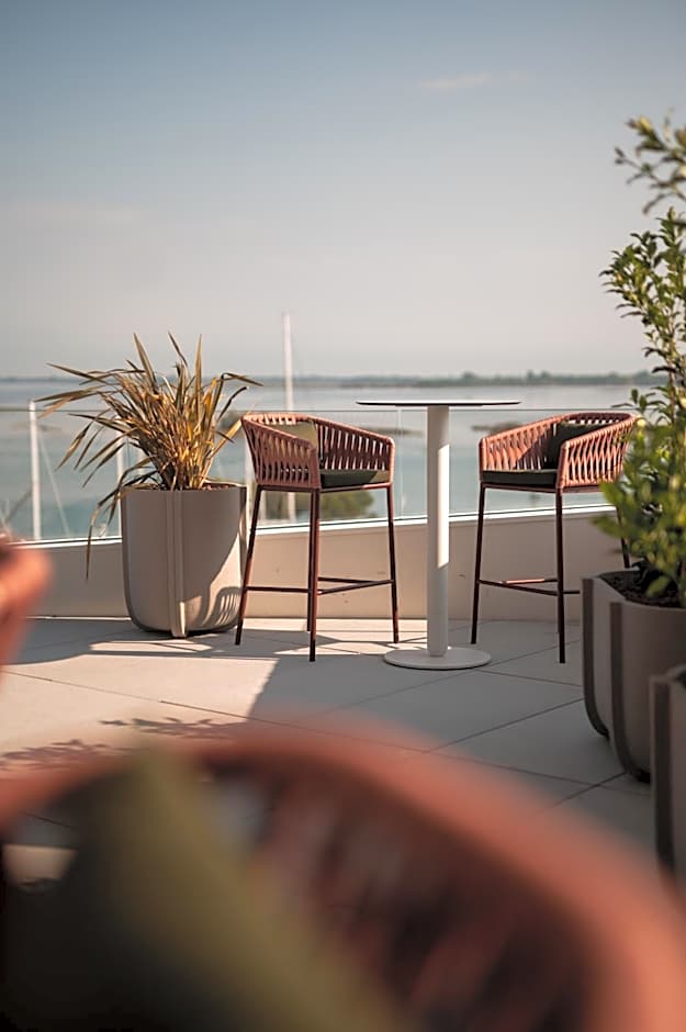 Laguna Faro Suites - Adults Only