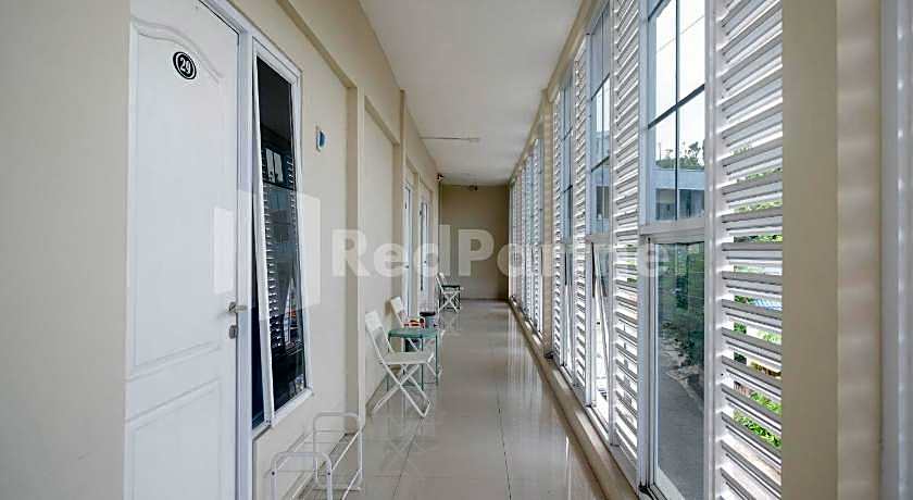 Capital O 3930 Griya Loka Syariah