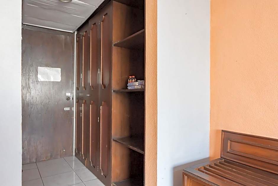 Istana Hotel Bandung Mitra RedDoorz