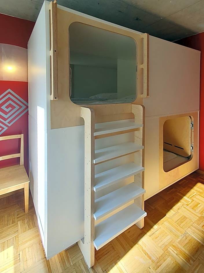 Five Elements Hostel