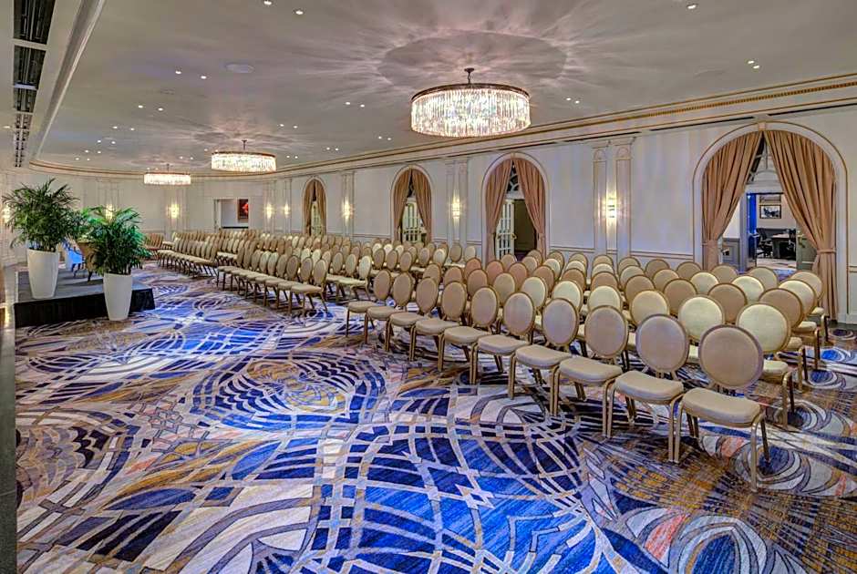 The Historic Cavalier Hotel and Beach Club, Autograph Collection
