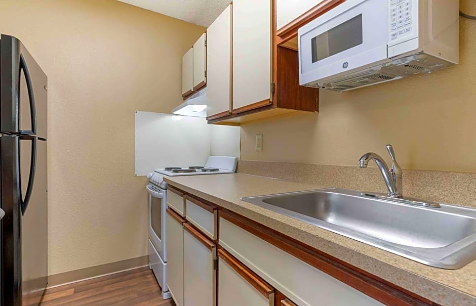 Extended Stay America Suites - Tulsa - Midtown