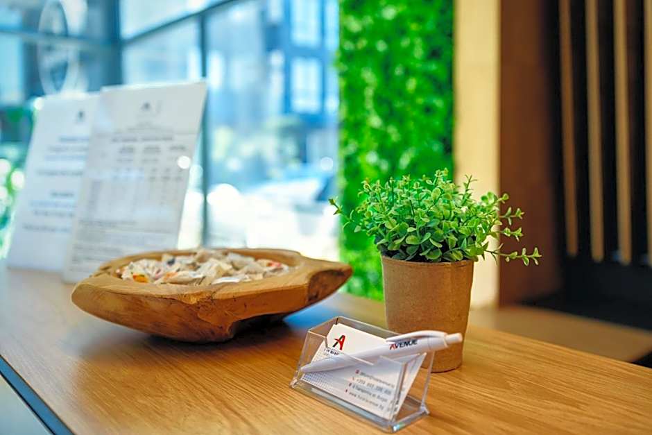Avenue Hotel Deluxe