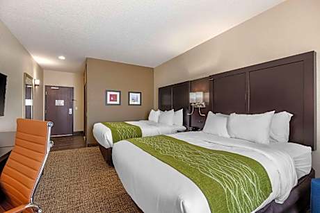 Large Queen Room with Two Queen Beds - Non-Smoking