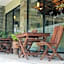 Loji Hotel