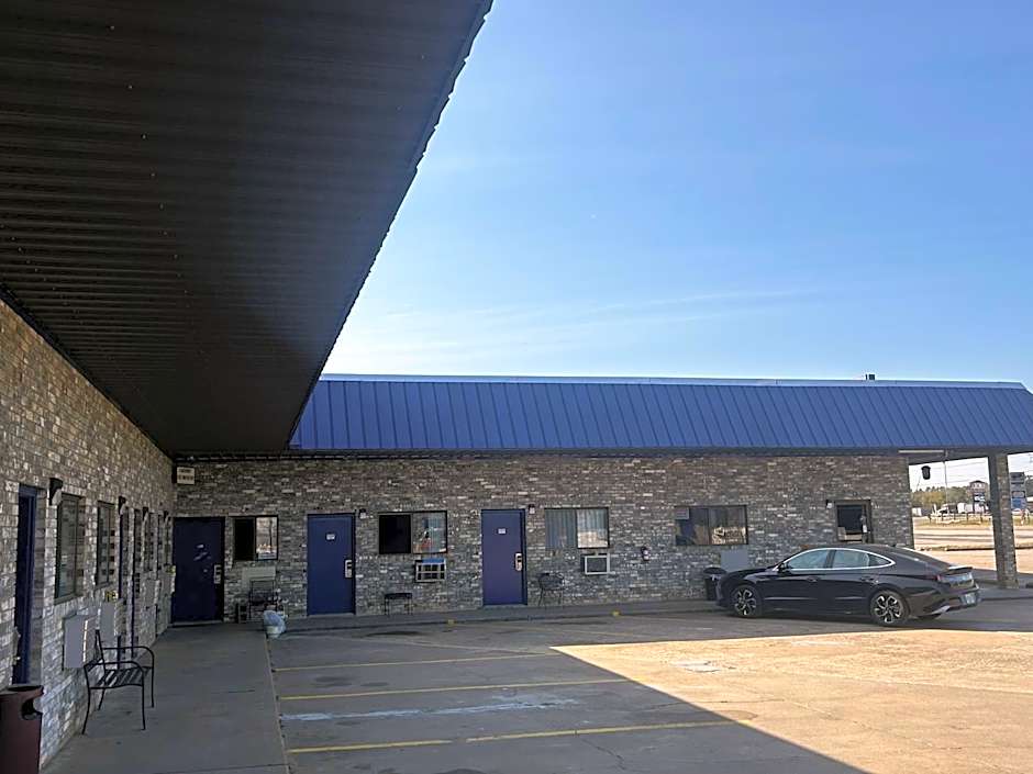 Coachman's Inn & Suites