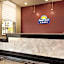 Days Inn & Suites by Wyndham Anaheim At Disneyland Park