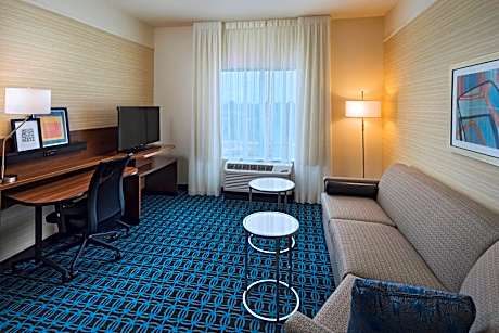 Suite, Multiple Beds (2 Queen Beds and 1 Double Sofa Bed)