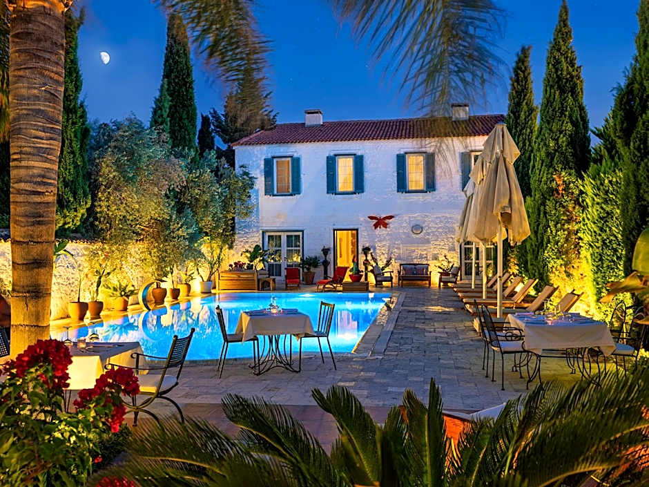 Beyevi Alaçatı