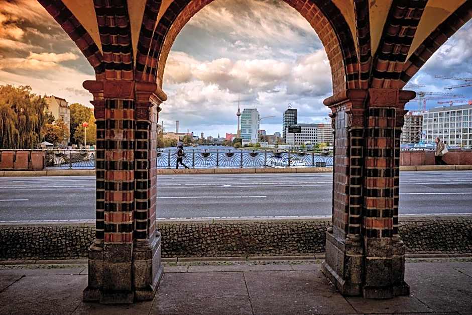 Schulz Hotel Berlin Wall at the East Side Gallery
