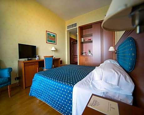 Superior Double or Twin Room with Sea View
