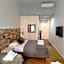 Trevi Contemporary Suite