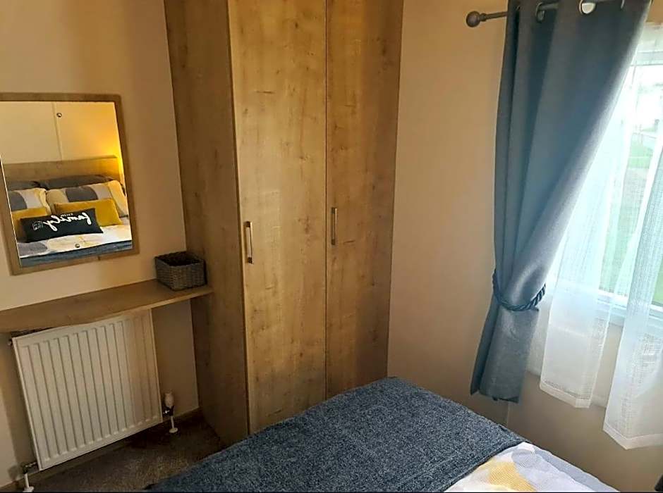 Delux Caravan - Clacton-on-sea