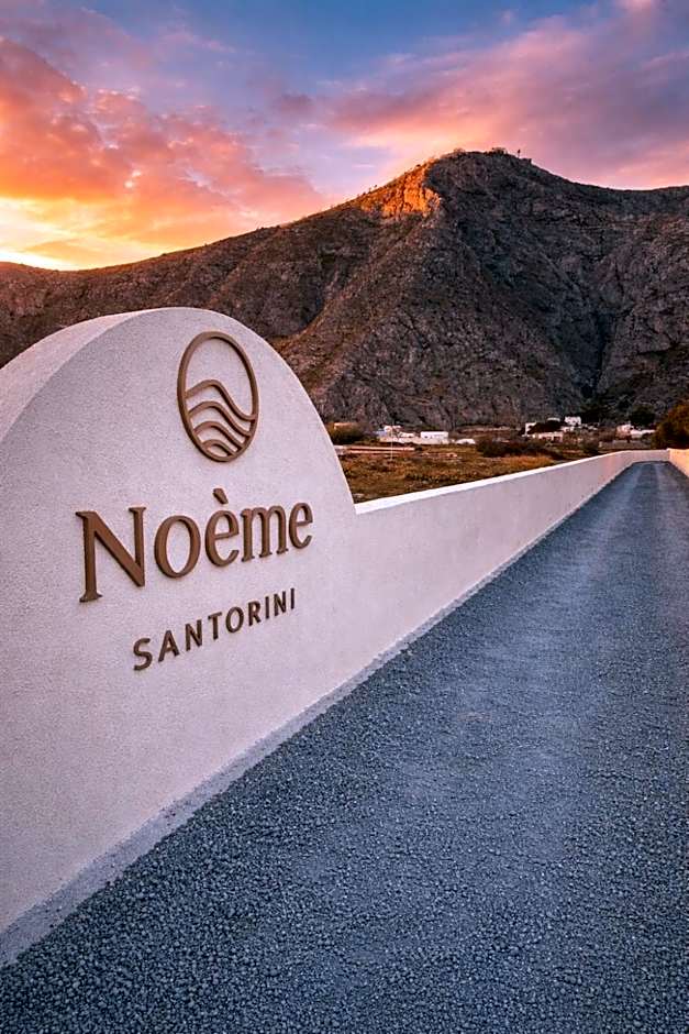 Noème Santorini