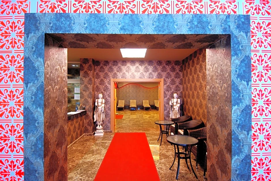 Maya World Hotel Side