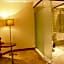 Four Seasons Green Teng Hotel (Outlets Airport Branch)