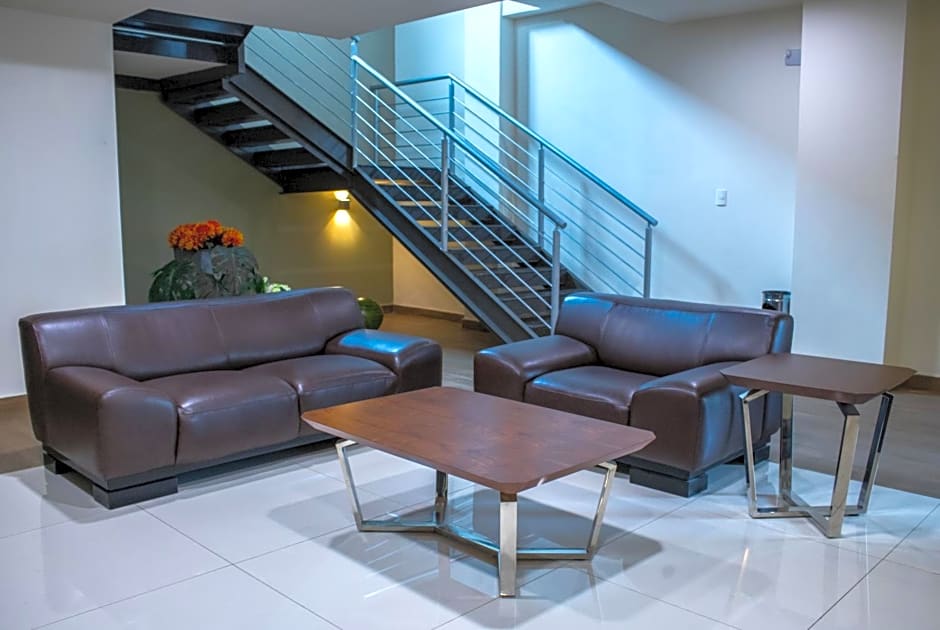 Hotel Plaza Calzada