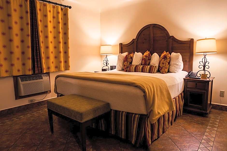 Los Arboles Hotel