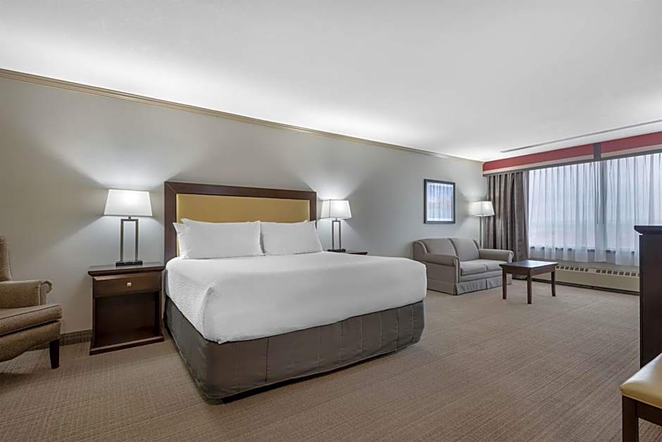 Best Western Plus Port O'Call Hotel