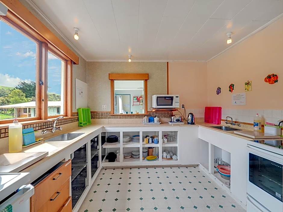 Surat Bay Lodge by the Sea/Backpackers Hostel