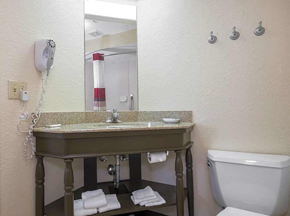 Red Roof Inn Ames