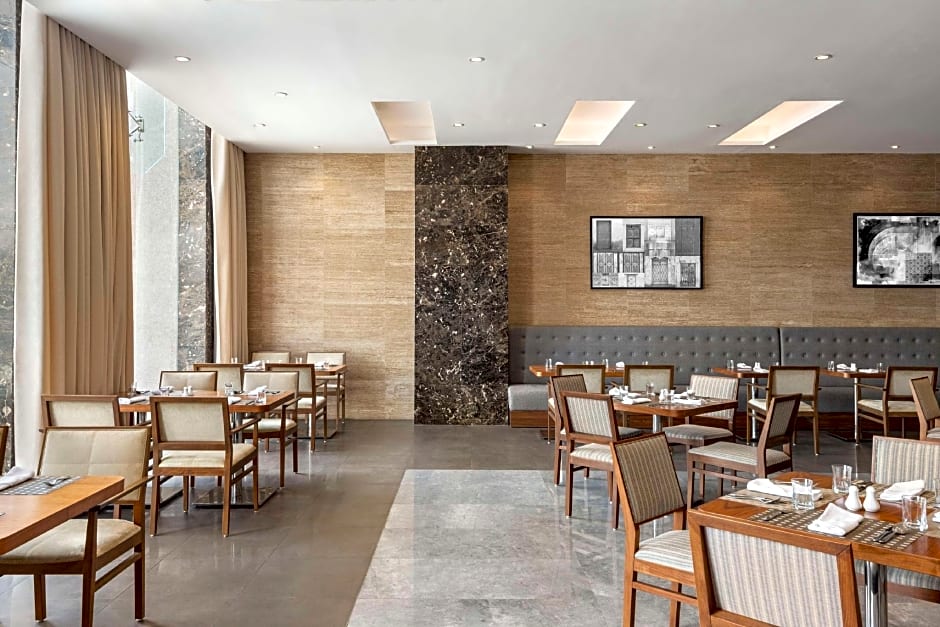 Radisson Hotel Muscat Panorama