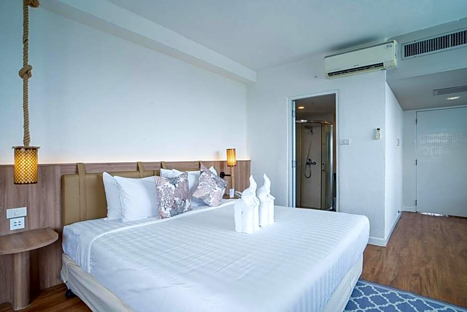 Photo 1 of 9 of Suite