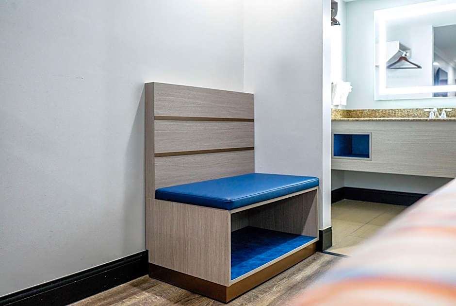 Travelodge Inn & Suites by Wyndham Bell Los Angeles Area