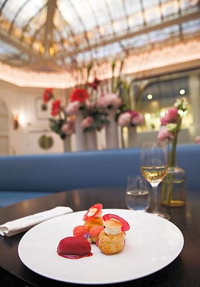 Hôtel Vernet Champs Elysées Paris