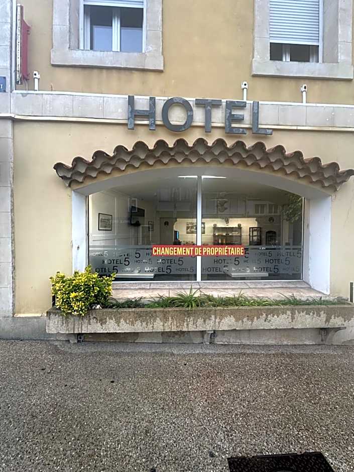 Hotel Le 5