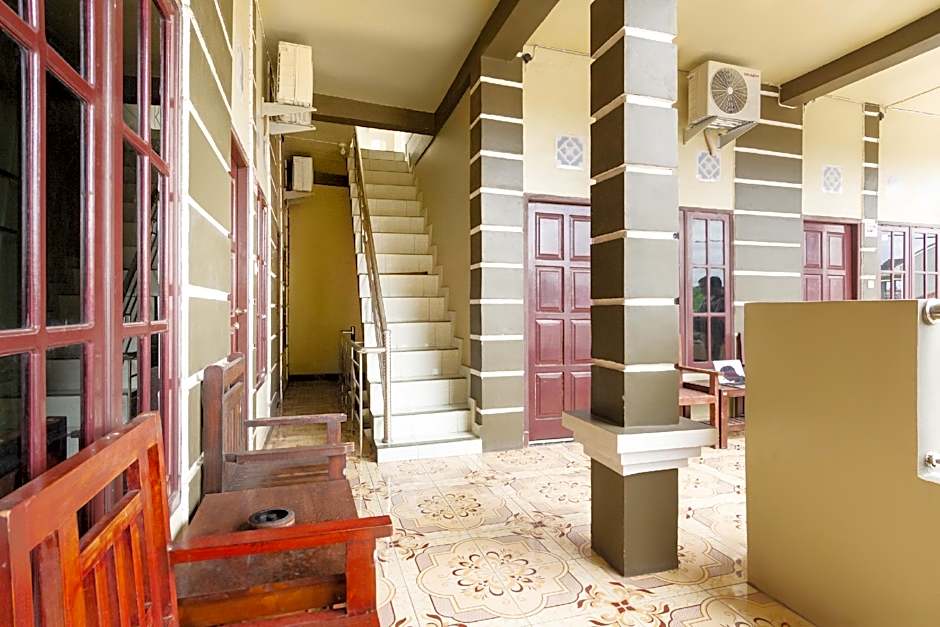 Hotel O Adelia Residence
