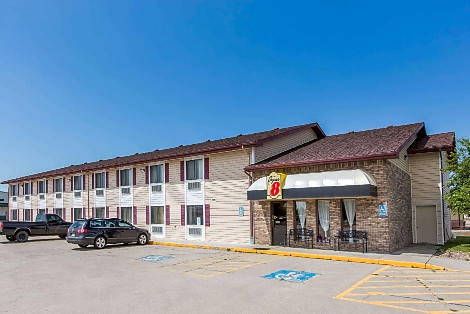 Super 8 by Wyndham Wayne