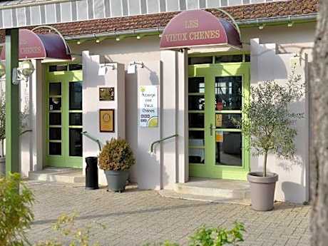 Logis Auberge des Vieux Chenes