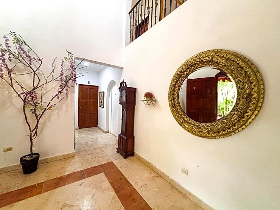 Sleep in a pineapple under the sea